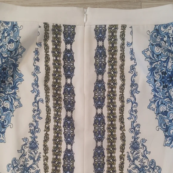 Laundry by Shelli Segal Blue and White Midi Pencil Skirt Size 8 EUC - Picture 6 of 11